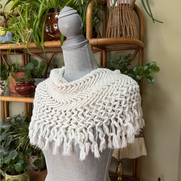 Bundle of 3 American Eagle Crochet Scarves - Picture 9 of 12